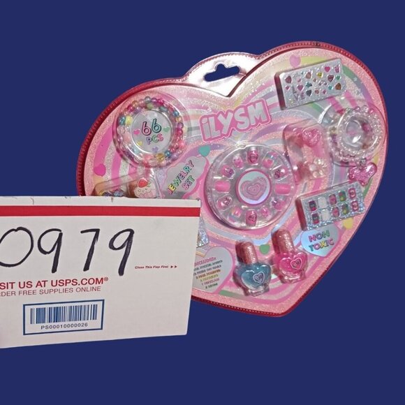 ILysm 66-Piece Non-Toxic Kids Jewelry & Nail Set - Picture 4 of 4